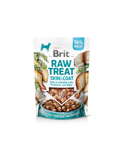 BRIT Recompensa caini Raw Treat Freeze Dried Skin Coat 40 g peste si pui liofilizat cu probiotice